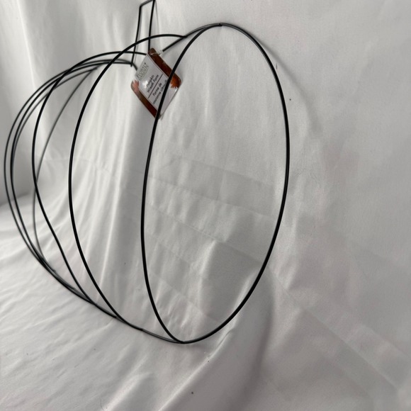 Floral‎ Garden Pumpkin Wreath Form Wire Frame DIY Fall Halloween Decor - Picture 6 of 6